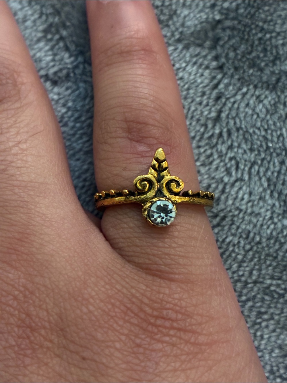 Antique Gold Crown-Style Tiara Ring